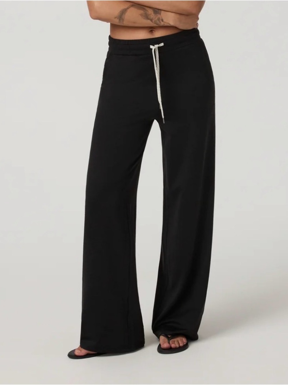 Vuori Halo Essential Wideleg Pant Black Size Small